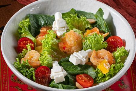 Салат с тигровой креветкой