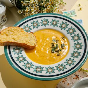 Тыквенный крем-суп с сырной брускеттой