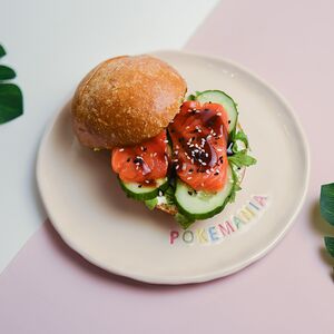 Австрийский завтрак с лососем и гуакамоле 