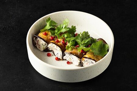 Рулетики из баклажанов