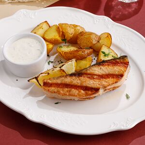 Лосось с картофелем по-домашнему