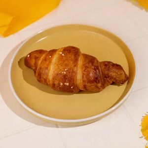 Круассан с заварным кремом