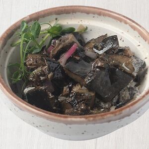 Грузди со сметаной и зеленью