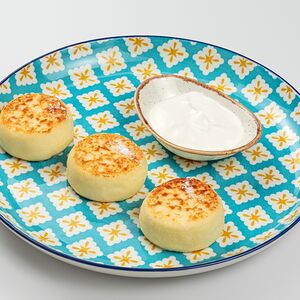 Сырники ванильные со сметаной