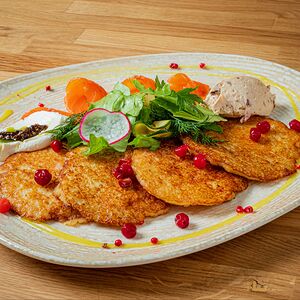 Драники с лососем
