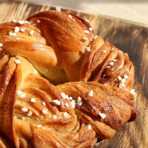 Булочка с корицей