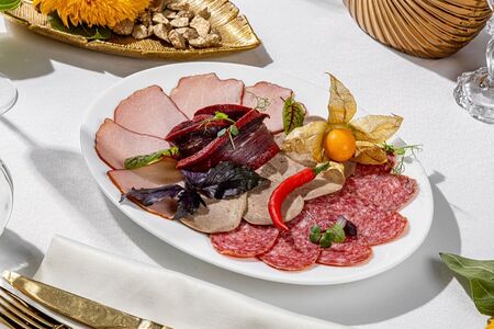 Ассорти мясное