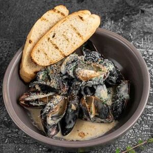 Мидии в сливочно-чесночном соусе