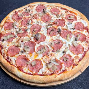 Ветчина-грибы пицца