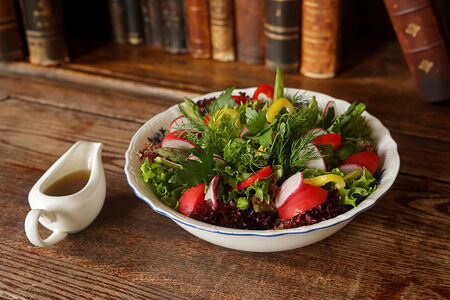 Гранд салат из овощей с имбирной заправкой