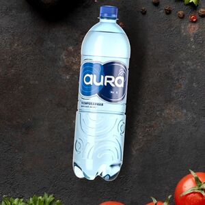 Вода Aura среднегазированная