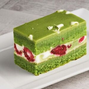 Пирожное Фисташковое с малиной