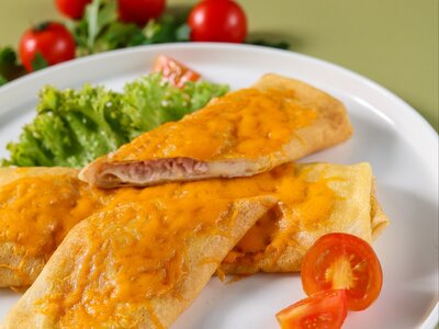 Блины с ветчиной и сыром