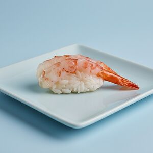 Суши со сладкой креветкой Ама эби