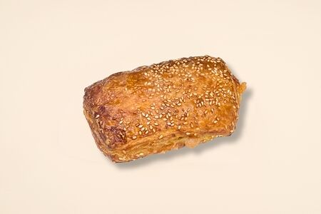 Слойка с ветчиной и сыром