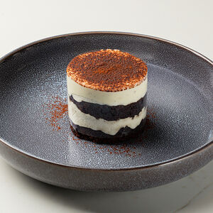 Шоколадный бисквит с ванильным кремом