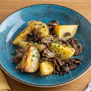 Картофель по-деревенски с шампиньонами