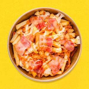 Картофель фри с беконом в трюфельном соусе