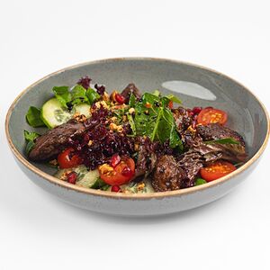 Салат с куриной печенью и гранатом