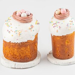 Большой кулич с гнездышком