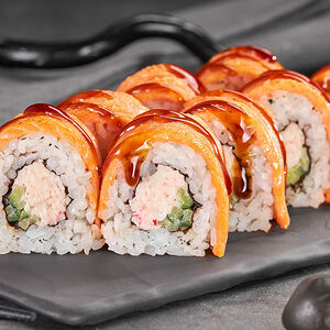 Ролл Лосось гриль сяке запеченный