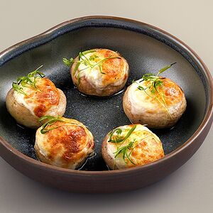 Запеченные шампиньоны под сырной корочкой
