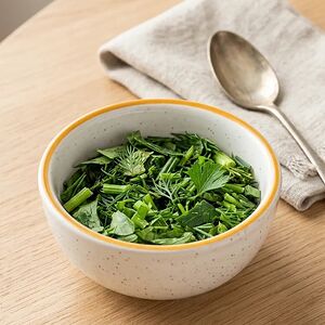 Зелень свежая