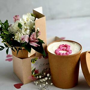 Набор Торт в стаканчике и композиция цветов 8 Марта 