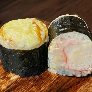 Маки-мини с крабом запечённые