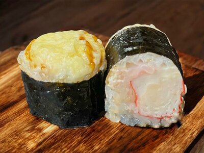 Маки мини с крабом запечённые