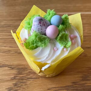 Капкейк пасхальный карамельный