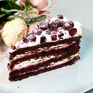Торт с черной смородиной 