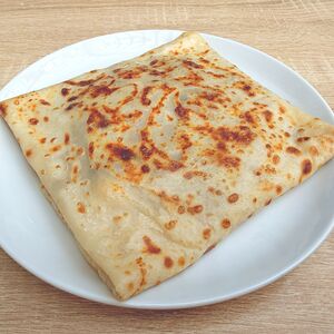 Блин с яблоком и корицей