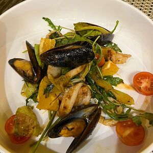 С морепродуктами в соусе Том-Ям