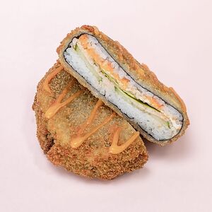 Бургер ролл с лососем