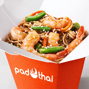 Креветки в устричном соусе с лапшой соба