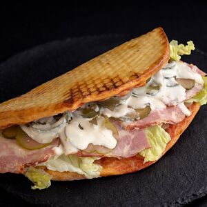 С грудинкой 