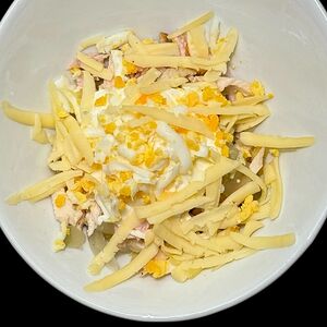 Салат из птицы с грибами