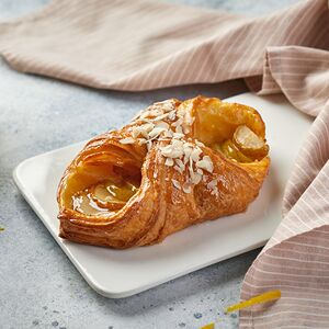 Слойка с грушей