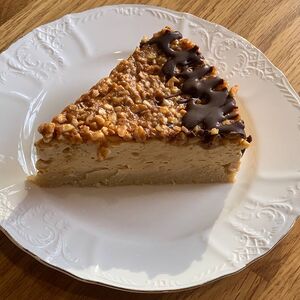 Чизкейк Сникерс