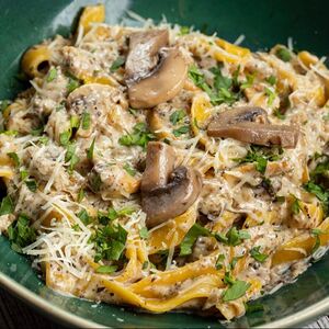 Паста с белыми грибами и трюфельным соусом