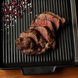 Филе-миньон с тимьяном и базиликом