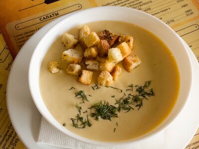 Сырный крем-суп с сухариками