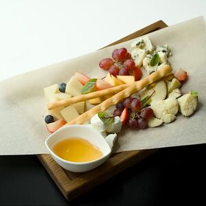 Сырное плато с медом