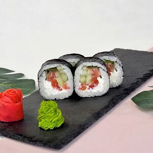Роллы Чиз маки с лососем 4 шт.