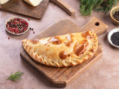 Гурули с сыром, яйцом и укропом