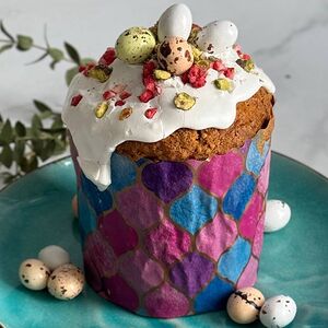 Кулич Пасхальный пряный с яичками