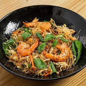 Пад Кхи Мао с креветками