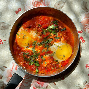 Шакшука(помидоры с яйцами)