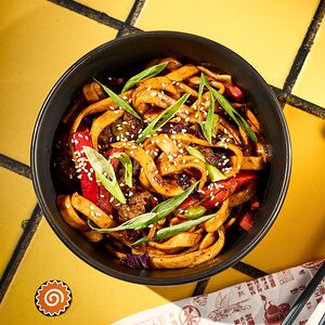 Вок с говядиной в перечном соусе